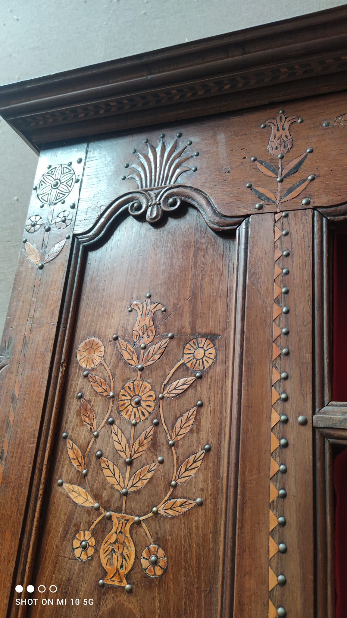 Two-part Breton chestnut cabinet dating from 1878