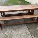 Farmhouse table and its 2 benches