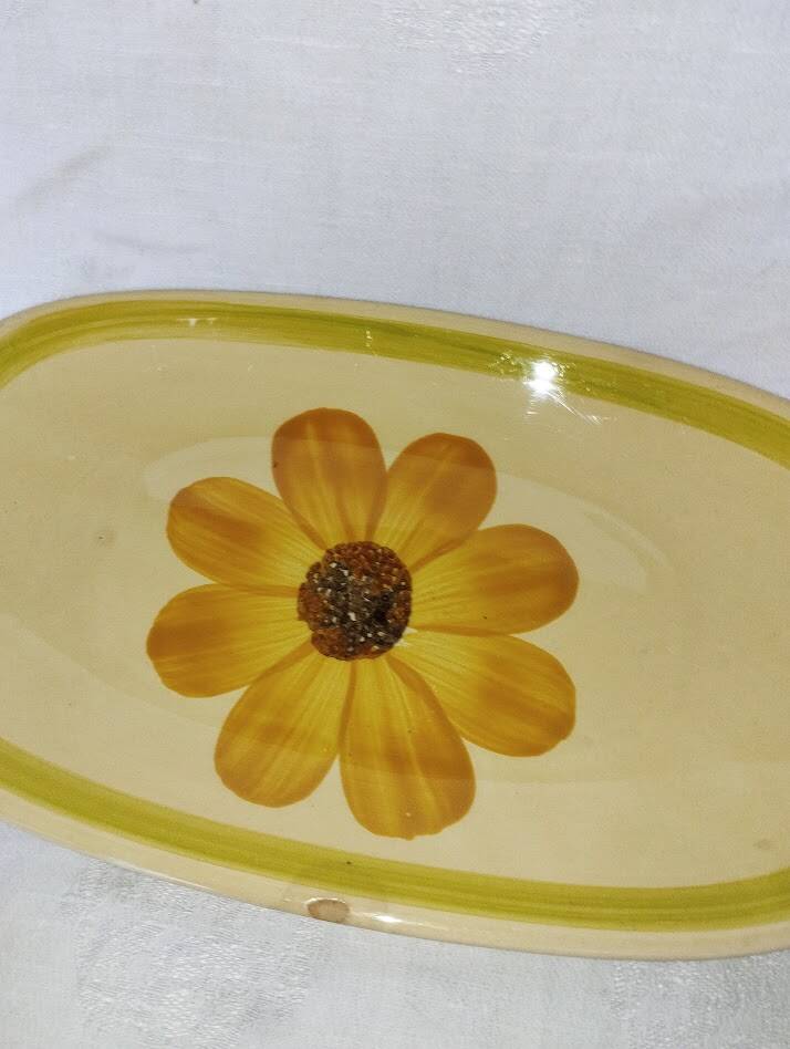 Soleil Gien set – large dishes and vintage serving dish