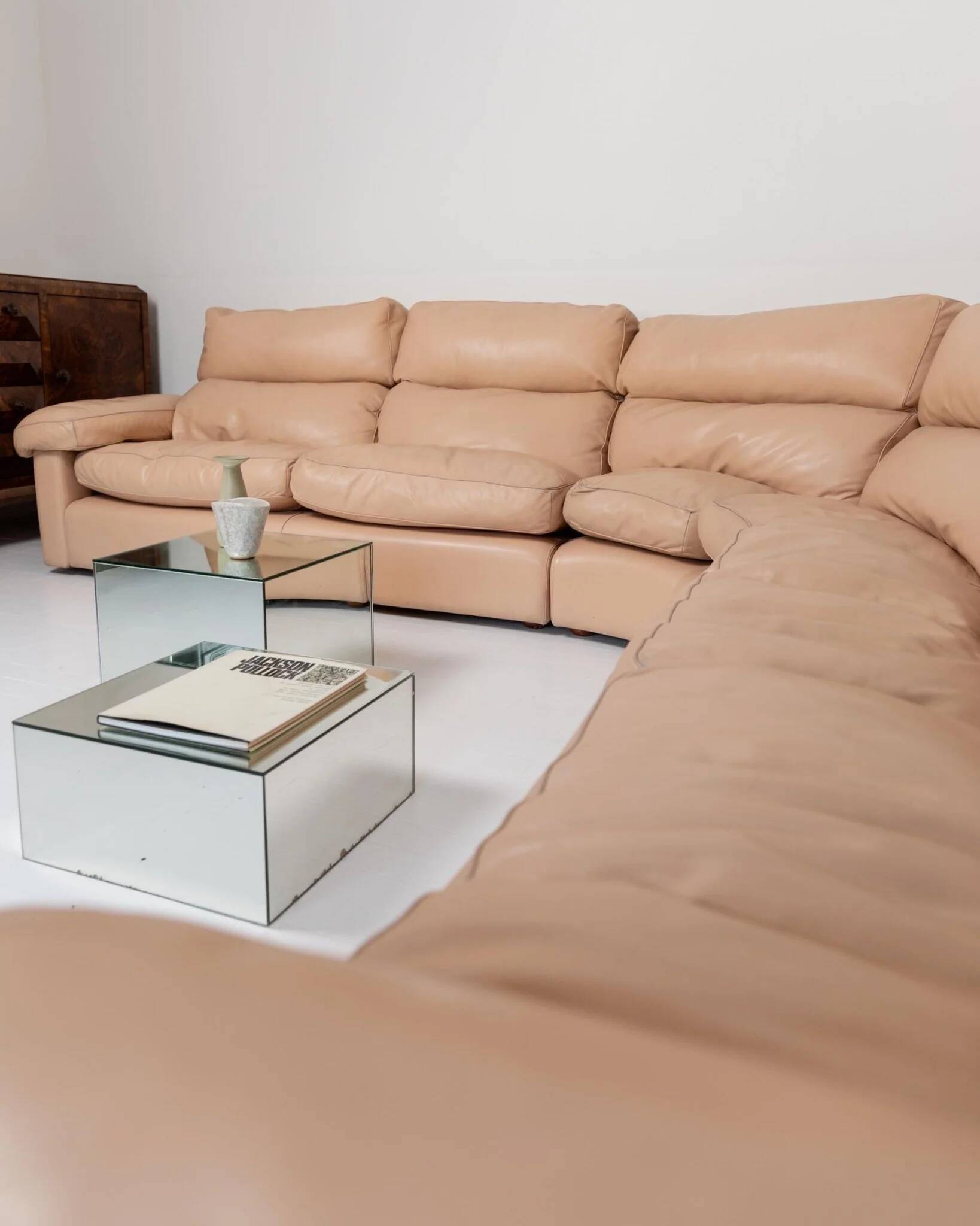 Canapé modulable vintage en cuir des années 1970, couleur blush, par Tito Agnoli pour Poltrona Frau, modèle Petronio, design mid-century, mobilier de luxe