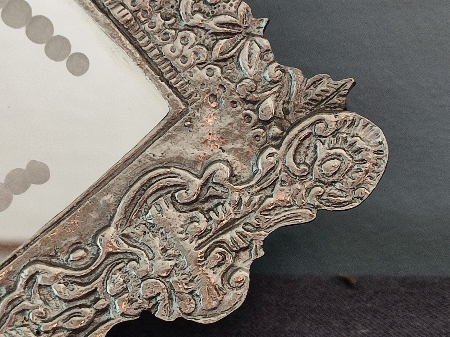 Table mirror vintage engraved glass fan