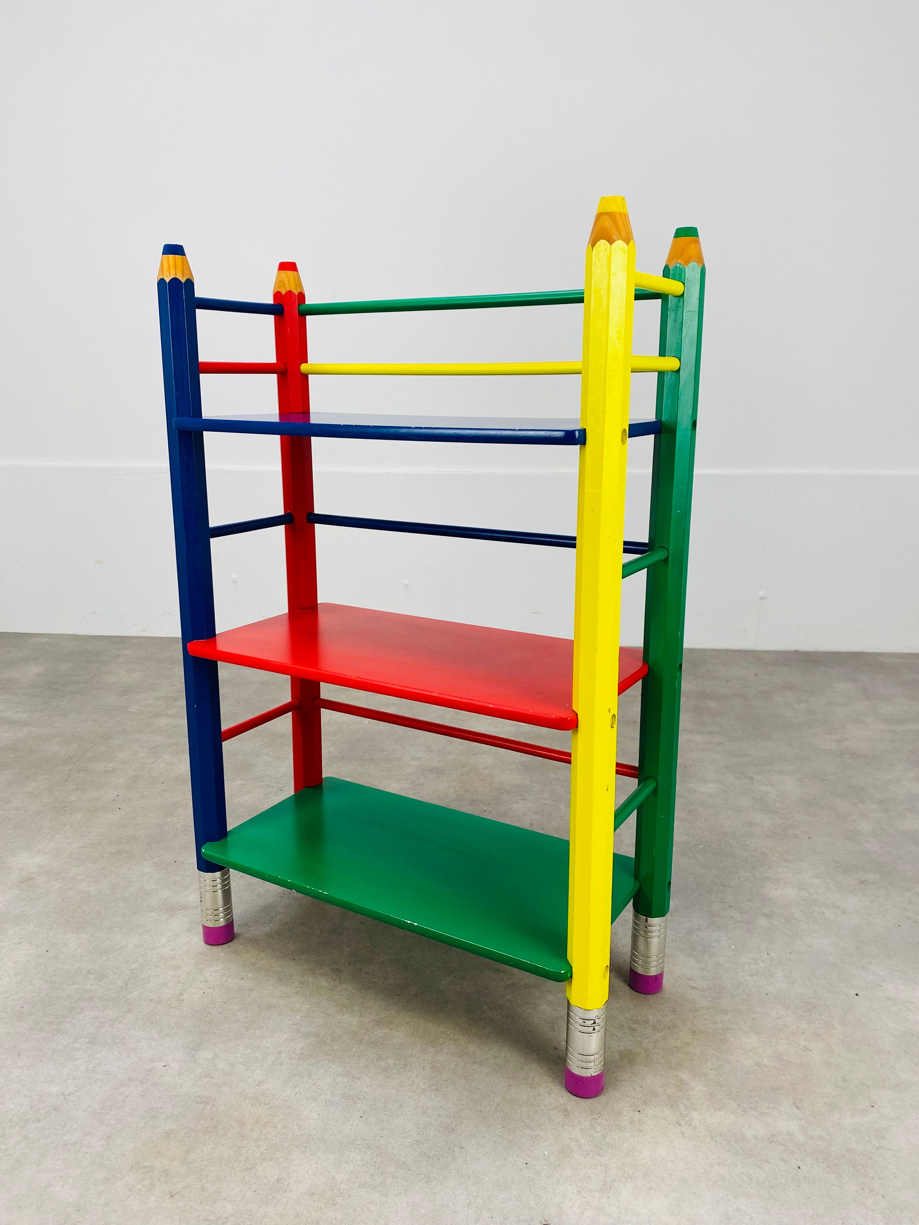Pierre Sala pencil shelf for children