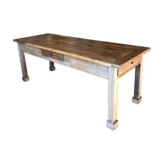 Country farm table