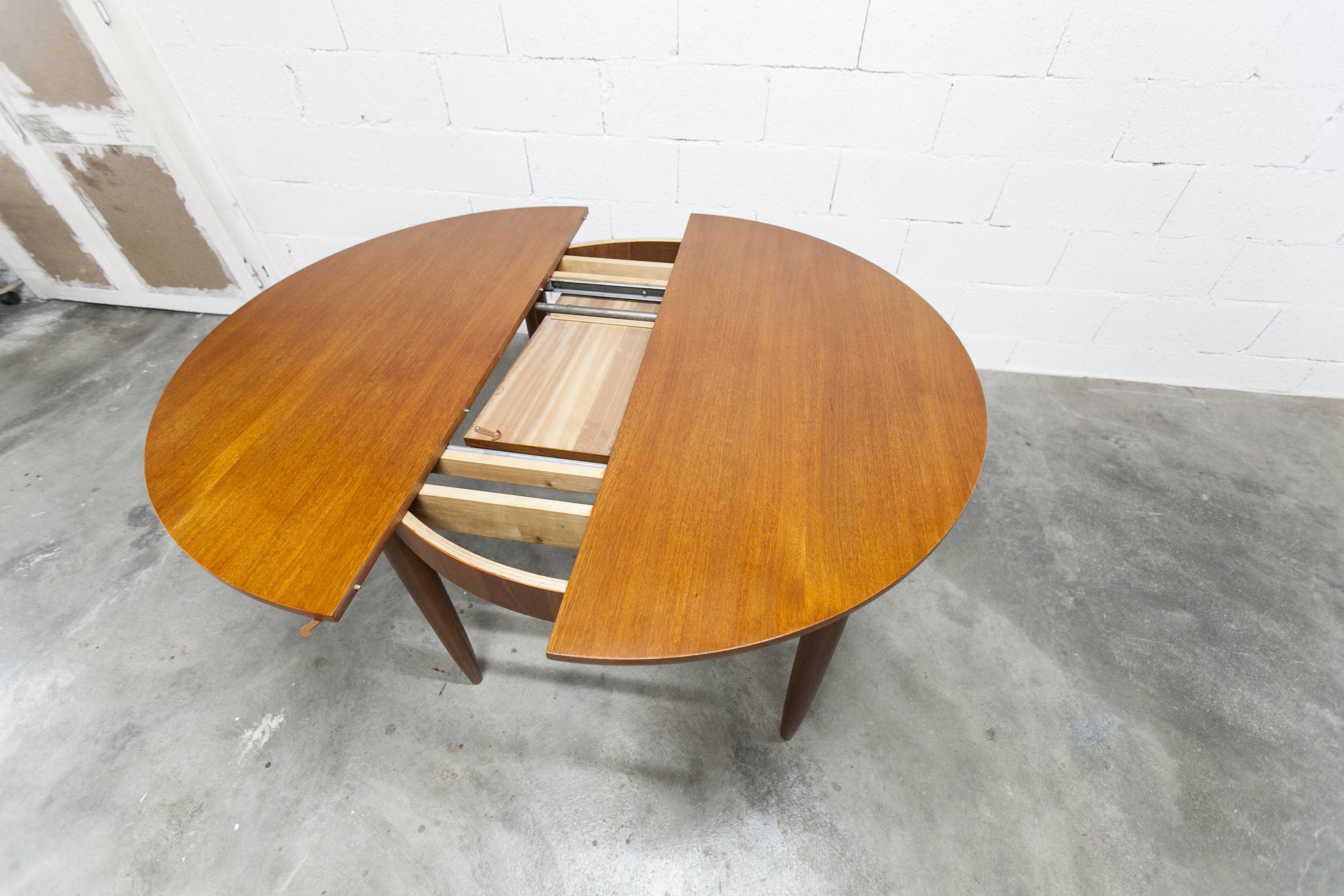 Transformable teak table 1968, impeccable condition