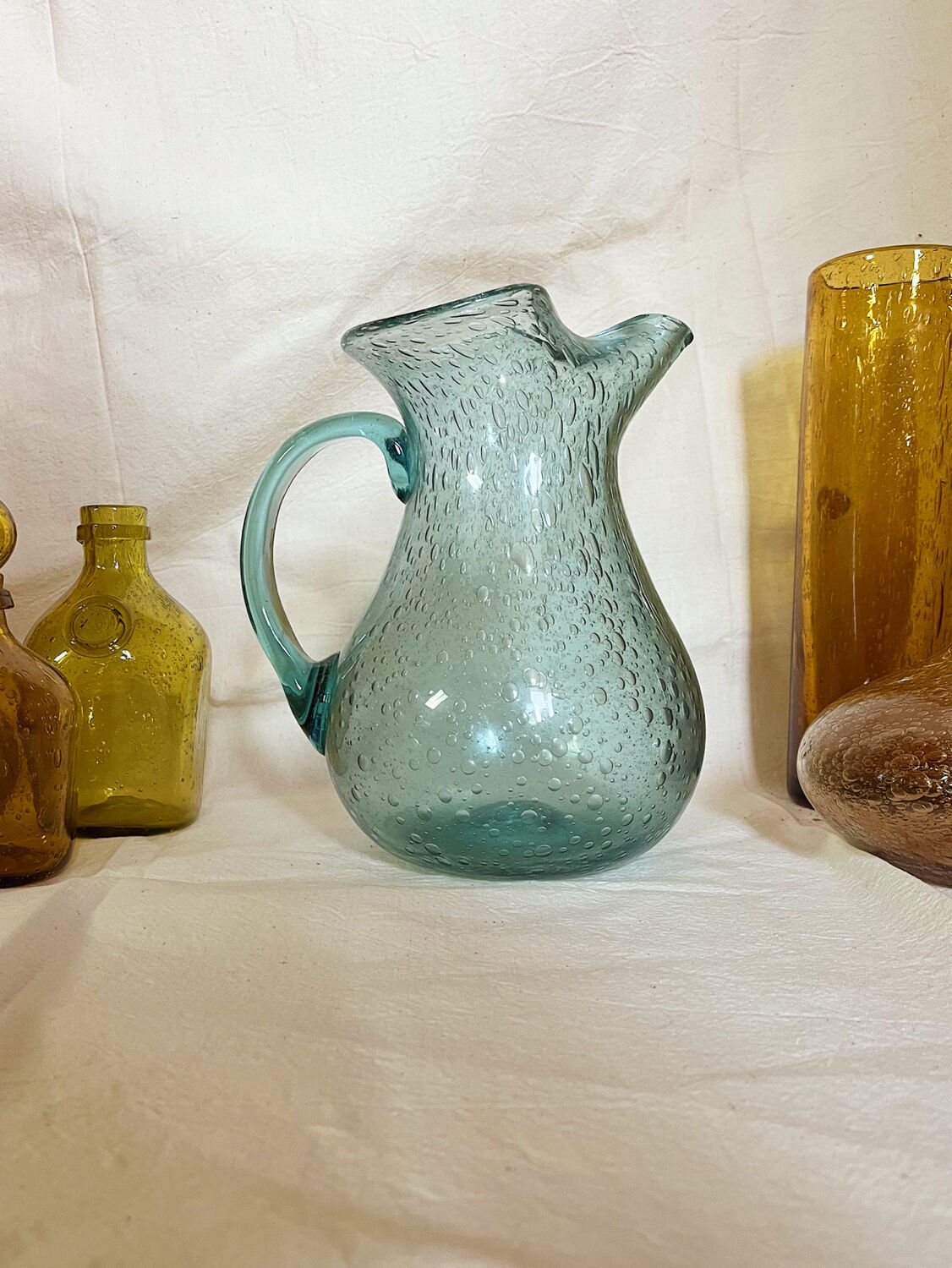 Bubbled glass decanter