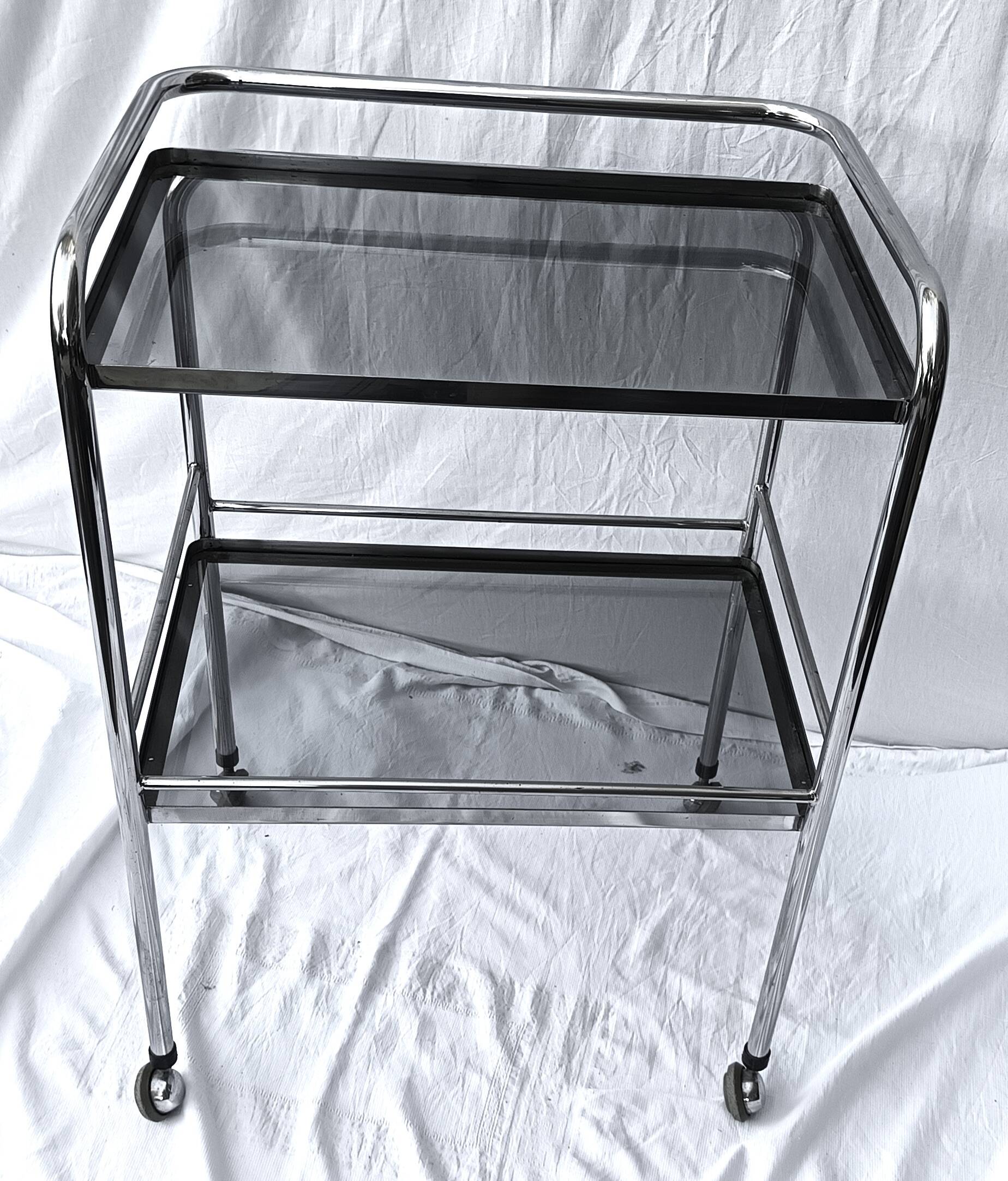 metal rolling dessert trolley: glass