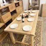 Solid oak farmhouse table with 2 central extensions