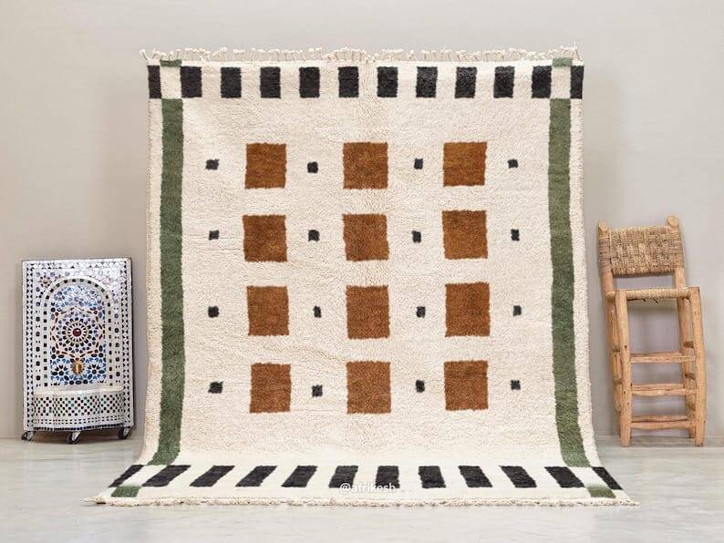 Handmade pure wool rug, traditional size 200 x 300 cm.