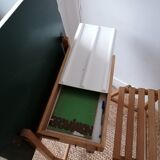 Folding child desk
