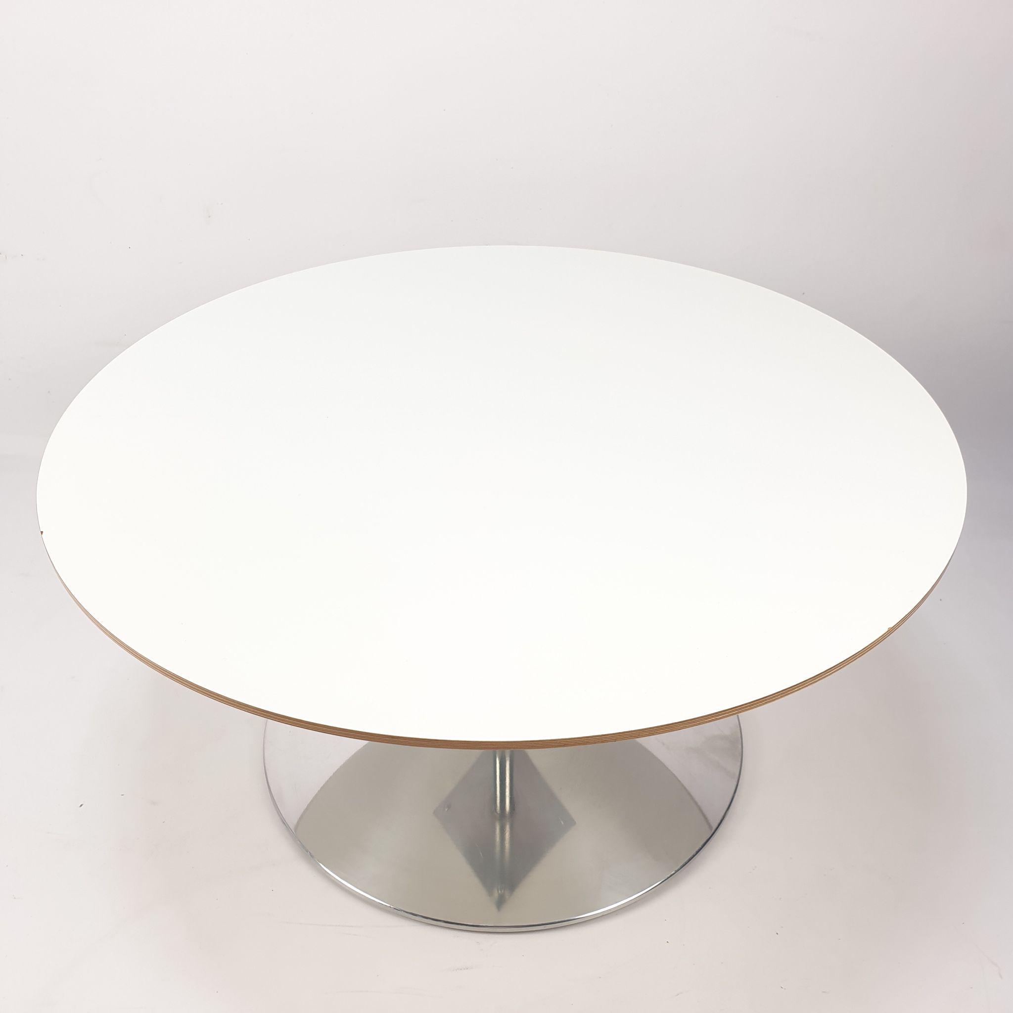 Table basse ronde de Pierre Paulin edition Artifort, années 1990