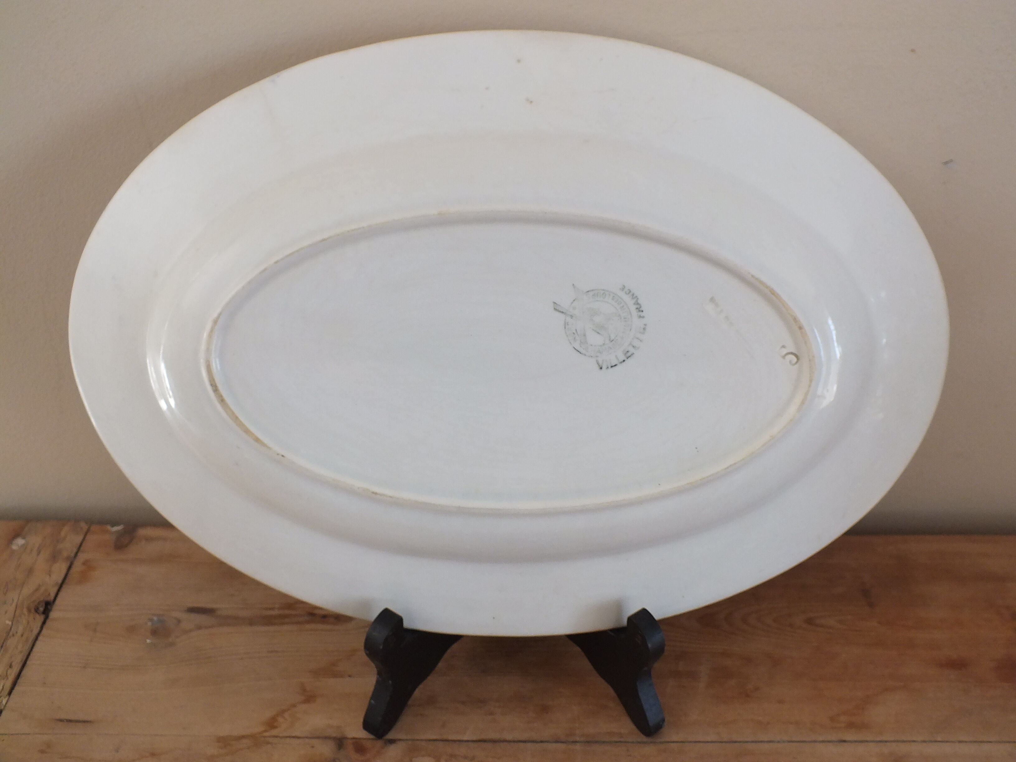 Oval dish Moulin des Loups service Villette en Terre de Fer