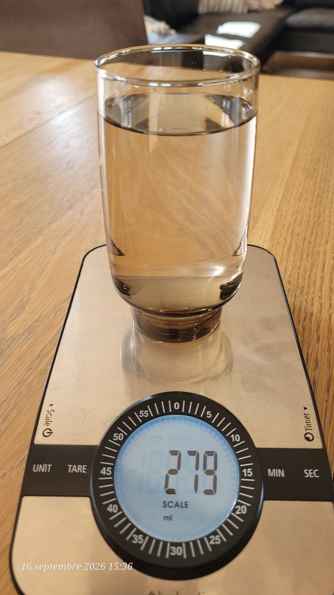5 verres à eau  vintage en verre fumé