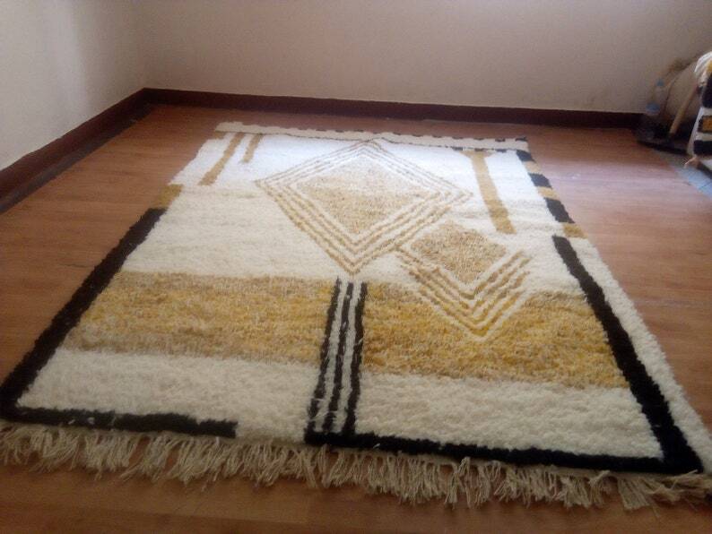 Berber rug in pure wool size 150 x 250 cm