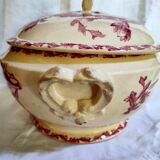 Earthenware tureen of Gien decoration Cactus