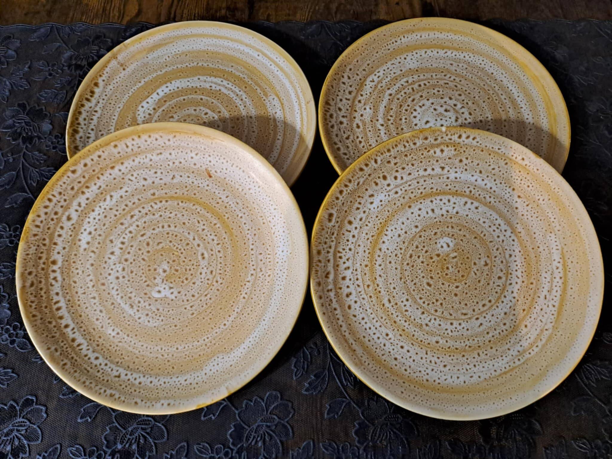 4 flat plates in Niderviller stoneware
