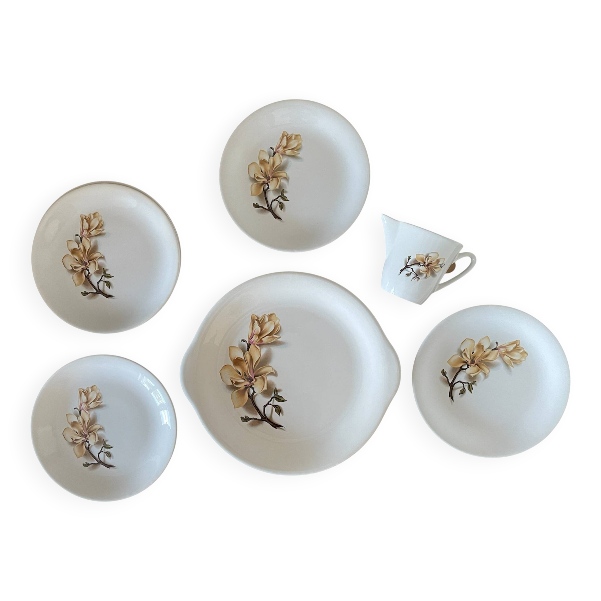 Antique cake service in Saint-Amand earthenware (Nord)