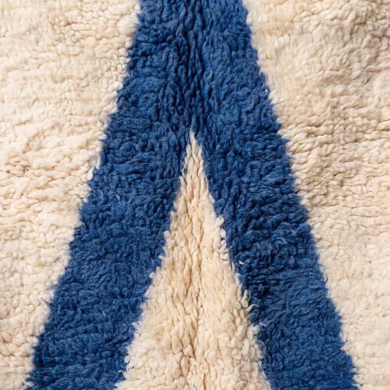 Handmade pure wool traditional blue and white rug 150/250 cm