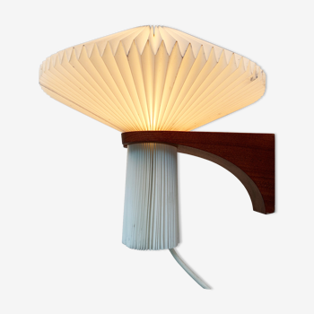 Le Klint no. 204 in teak by Vilhelm Wohlert | 1950s