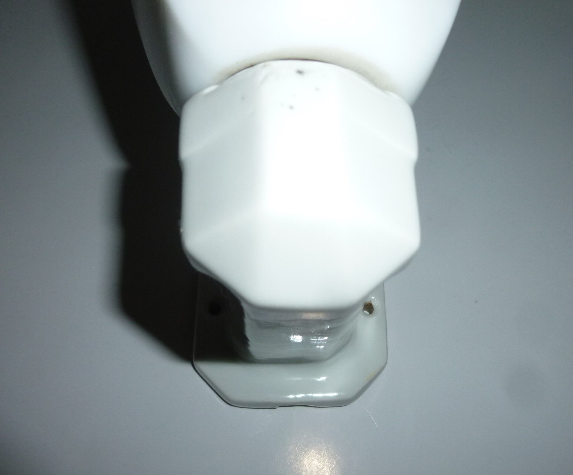 Old wall lamp for porcelain and opaline bathroom