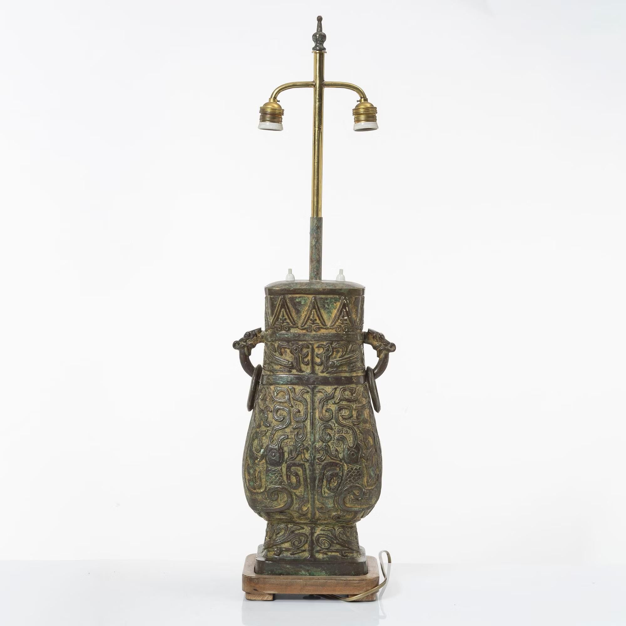 Billy Haines style table lamp in patinated bronze "verdigris" 1960s