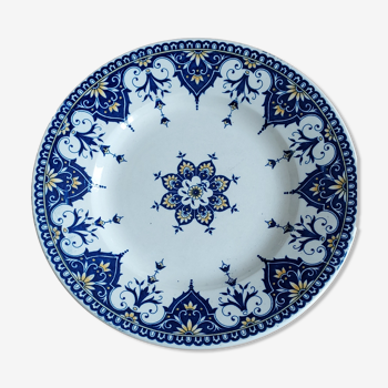 Ancienne assiette faïence Sarreguemines modèle Cluny XIXème