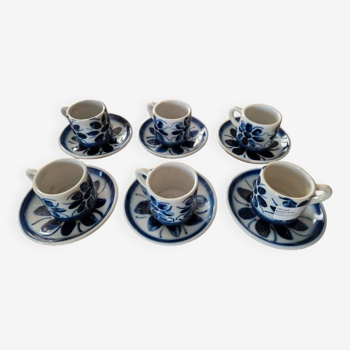 Porcelain coffee cups from Monte Sião (Brazil)