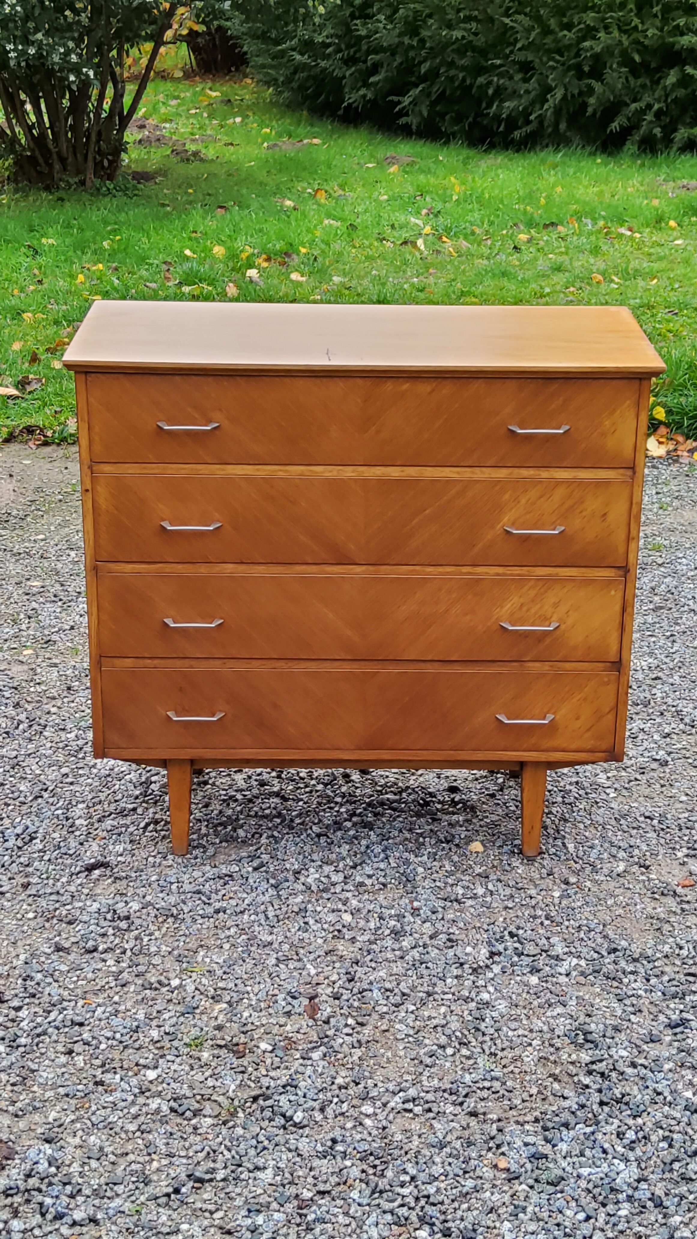 Vintage chest of drawers from the 50s in blond oak 4 drawers feet bobbin