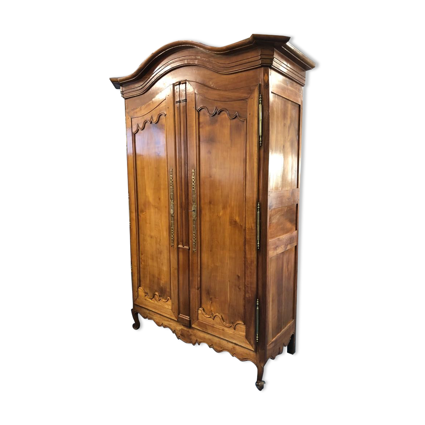 Superb wardrobe Louis XV walnut early nineteenth
