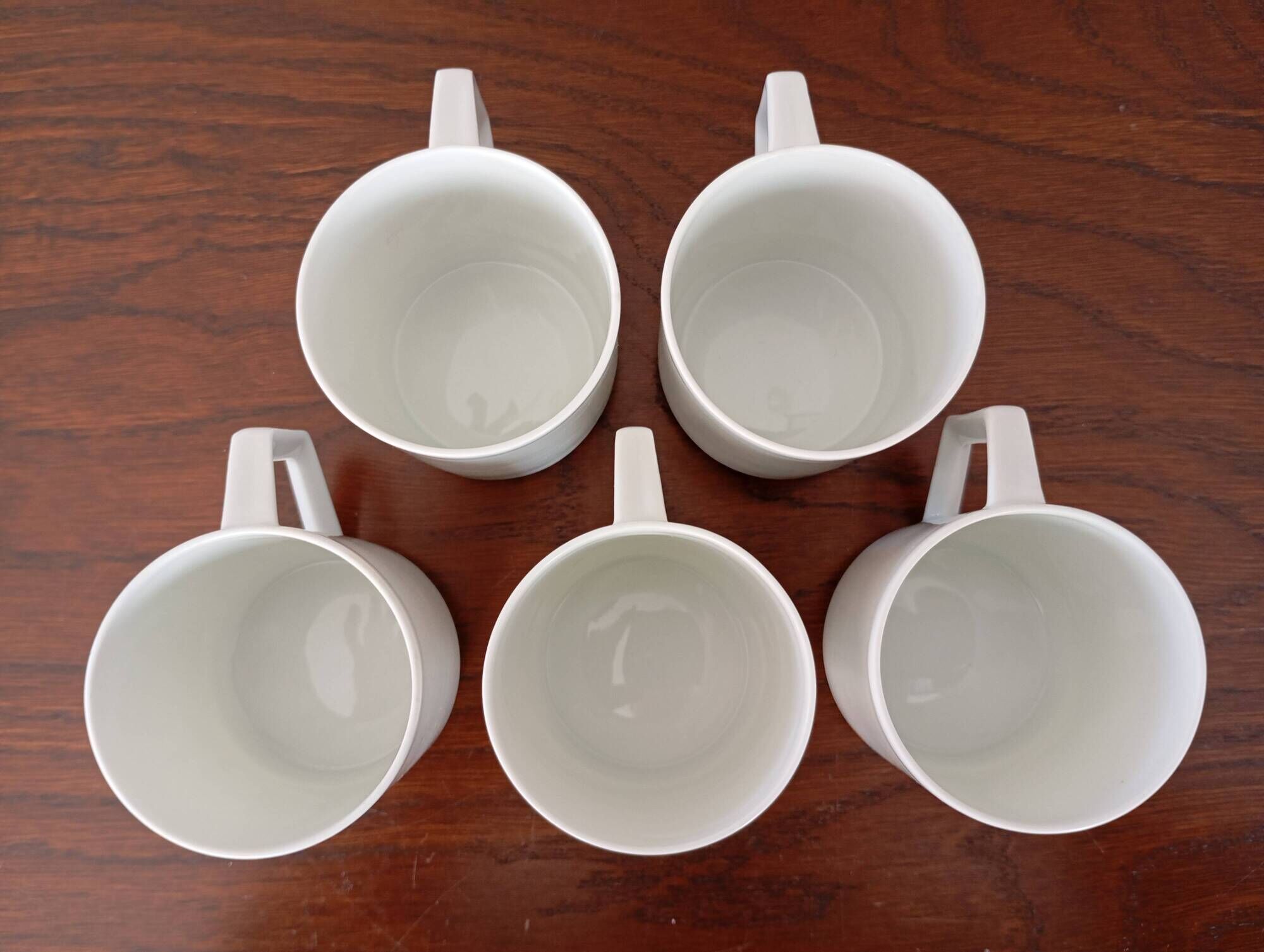 Moka cups in porcelain from Manufacture Royale (Limoges)