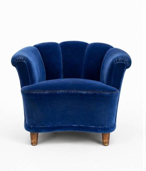 Swedish modern lounge chairs, clam shaped, 1940s Scandinavian design