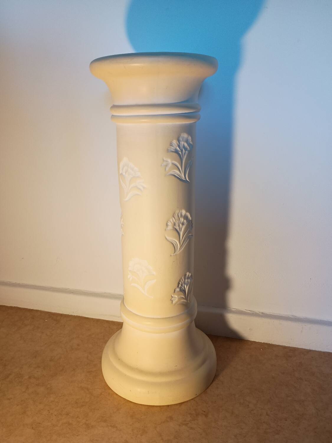 Ceramic column
