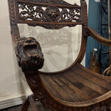 Curule Dagobert armchair in walnut