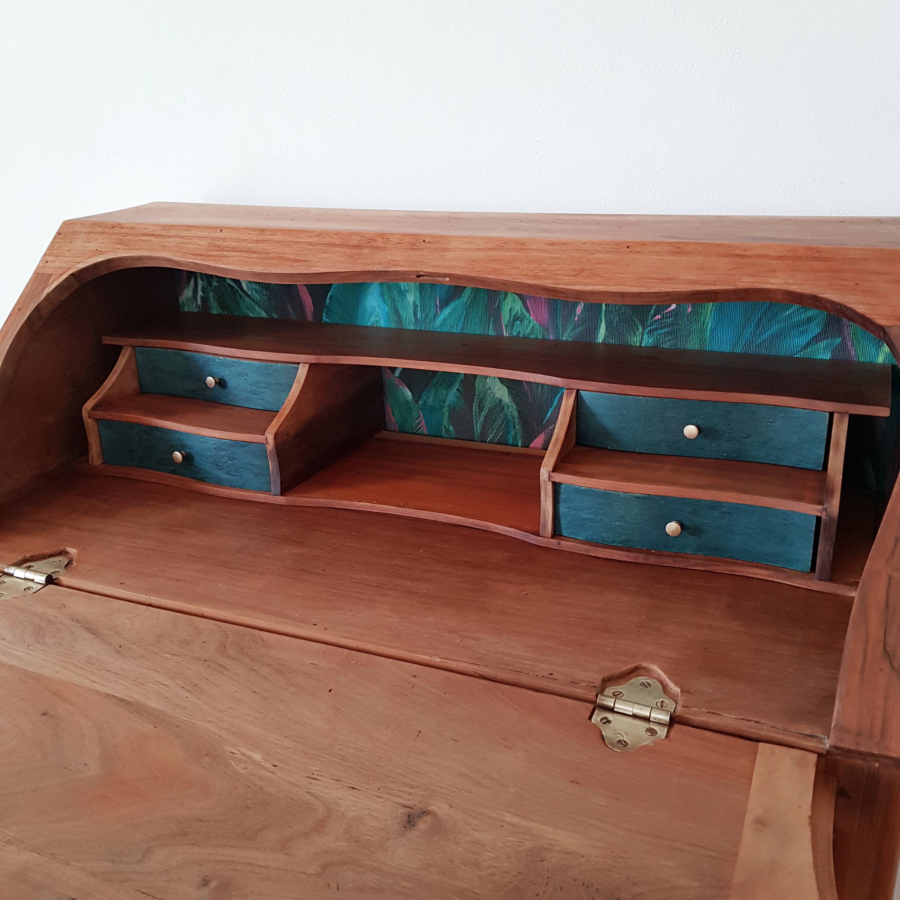 Secretary - Myriam Office