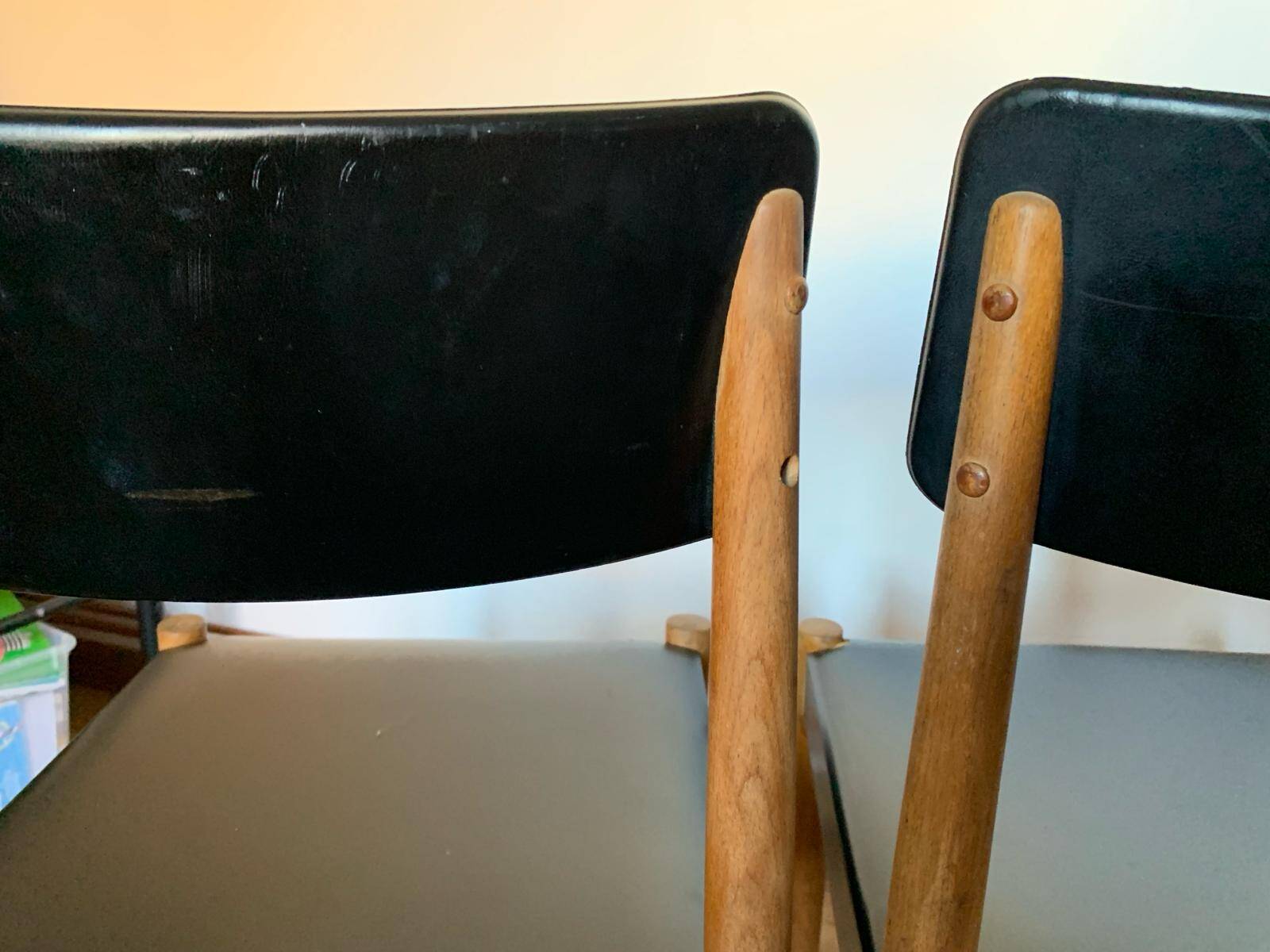 Set of 4 Scandinavian chairs