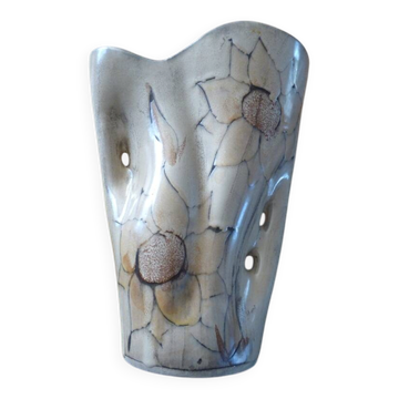 Vase de couleur beige demarque vallauris motif fleur - excellent état