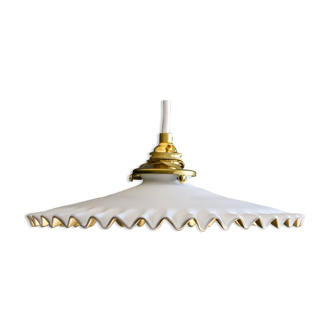 Antique suspension lamp in white and gold painted opaline delivered with cable, socket and brass claw