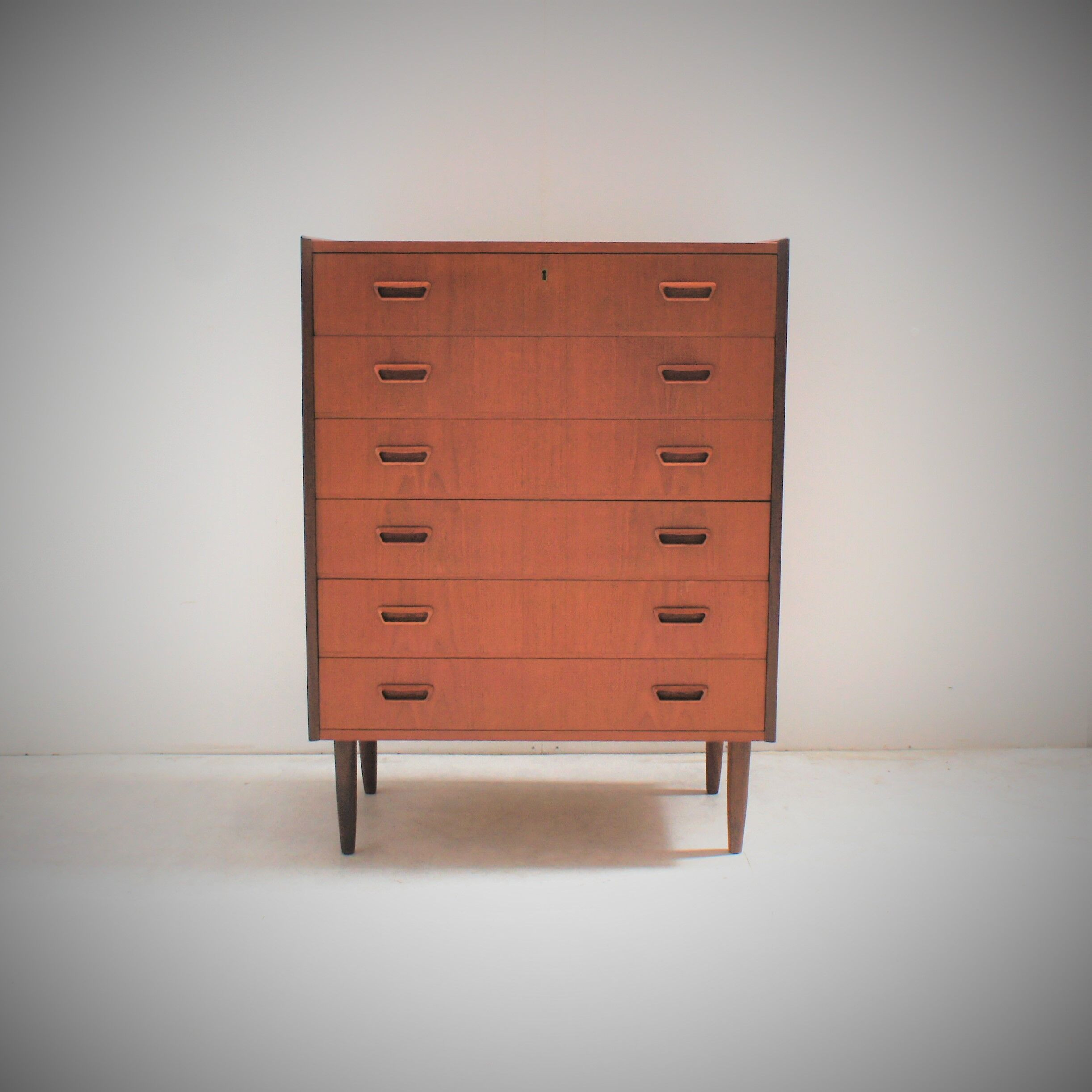 Vintage scandinavian teak ragpicker