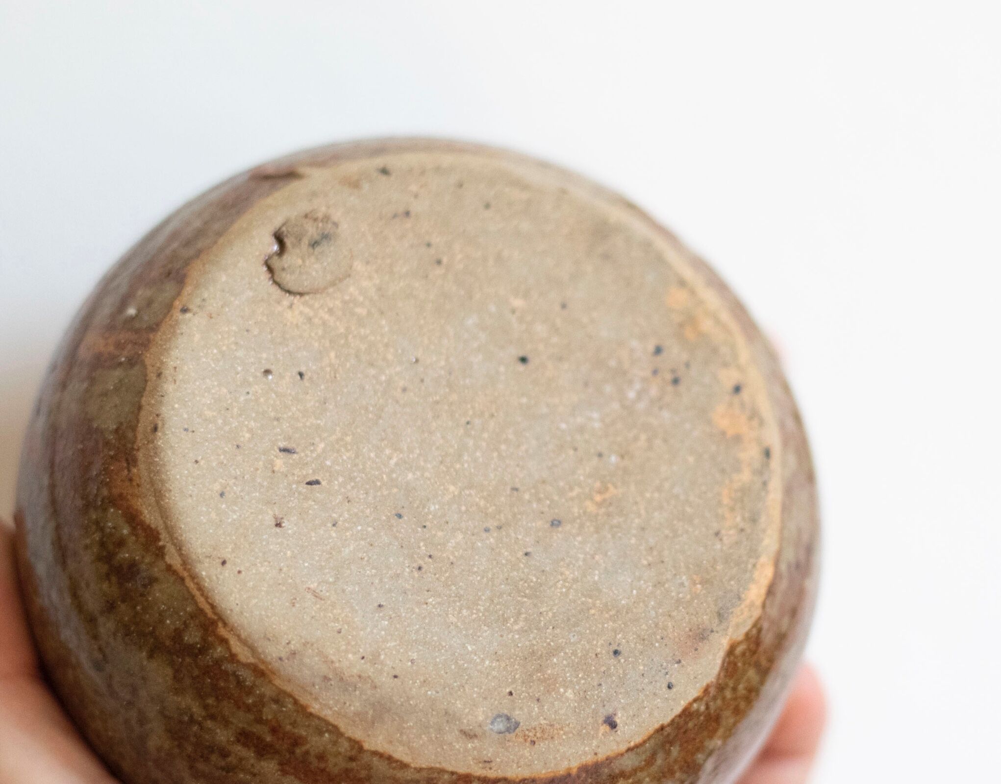 Pique flowers in stoneware signed Guy Baudat