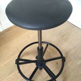 Adjustable and swivelling vintage industrial stool