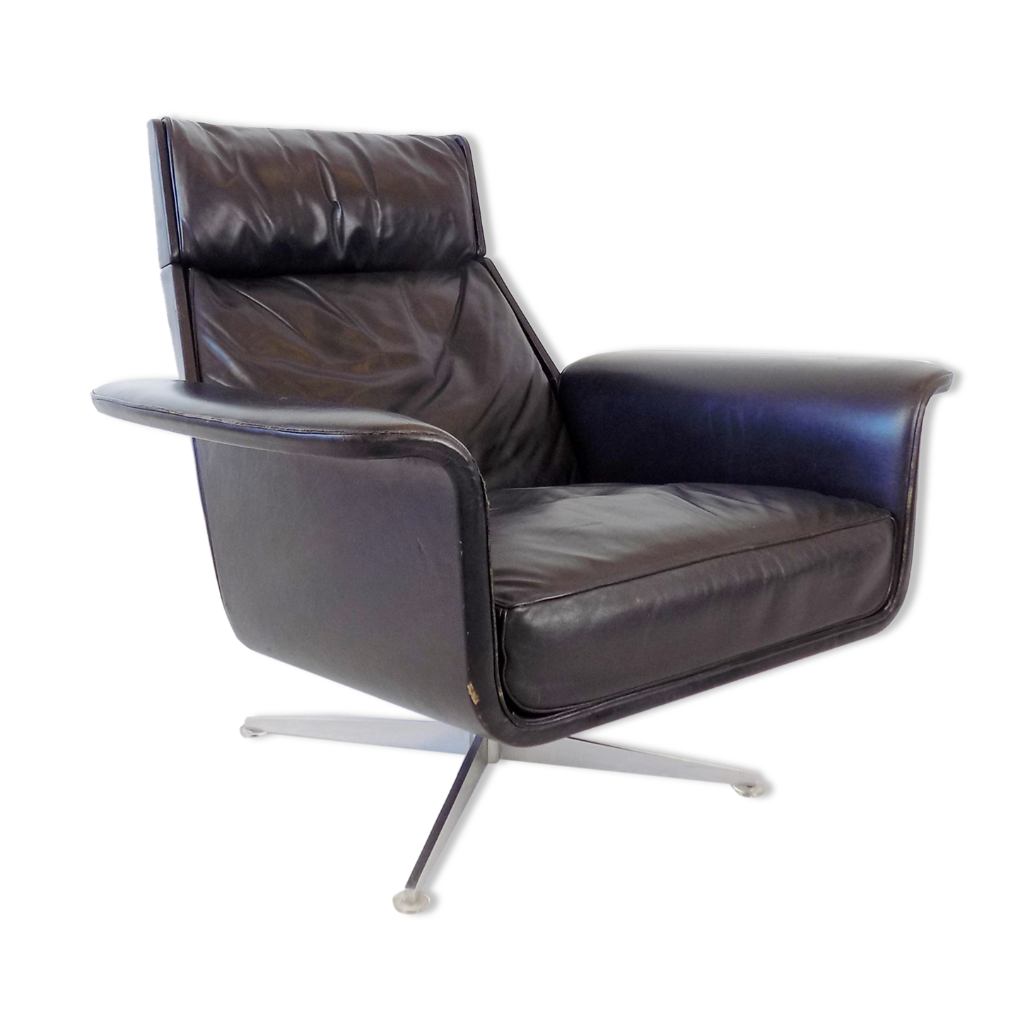 Kaufeld Siesta 62 black leather armchair by Jacques Brule