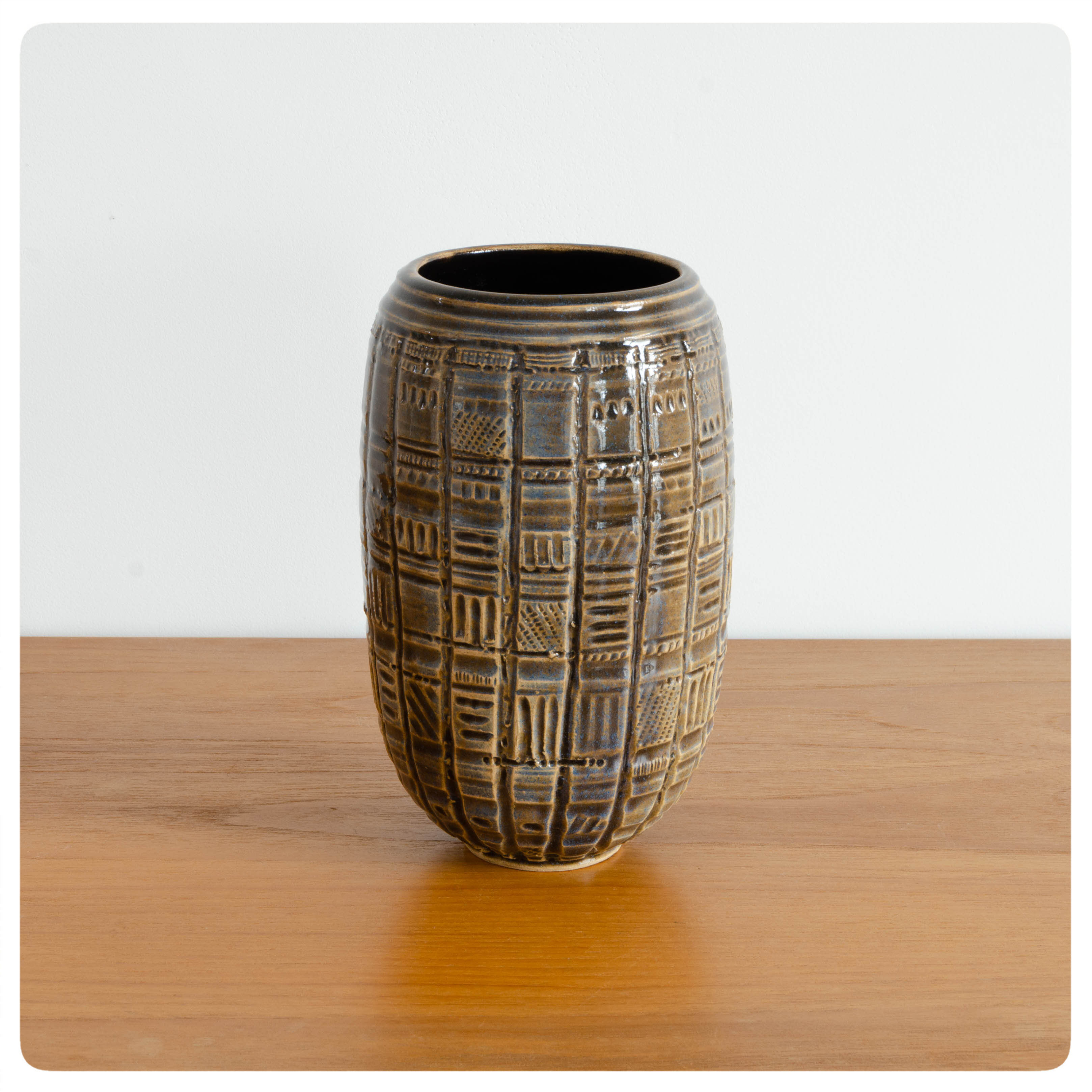 Enamelled sandstone vase with scarred decoration, French work - Circa 1960