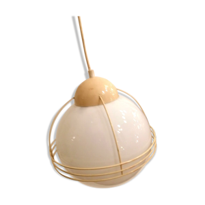 suspension boule verre opalin cerclage métal 1960