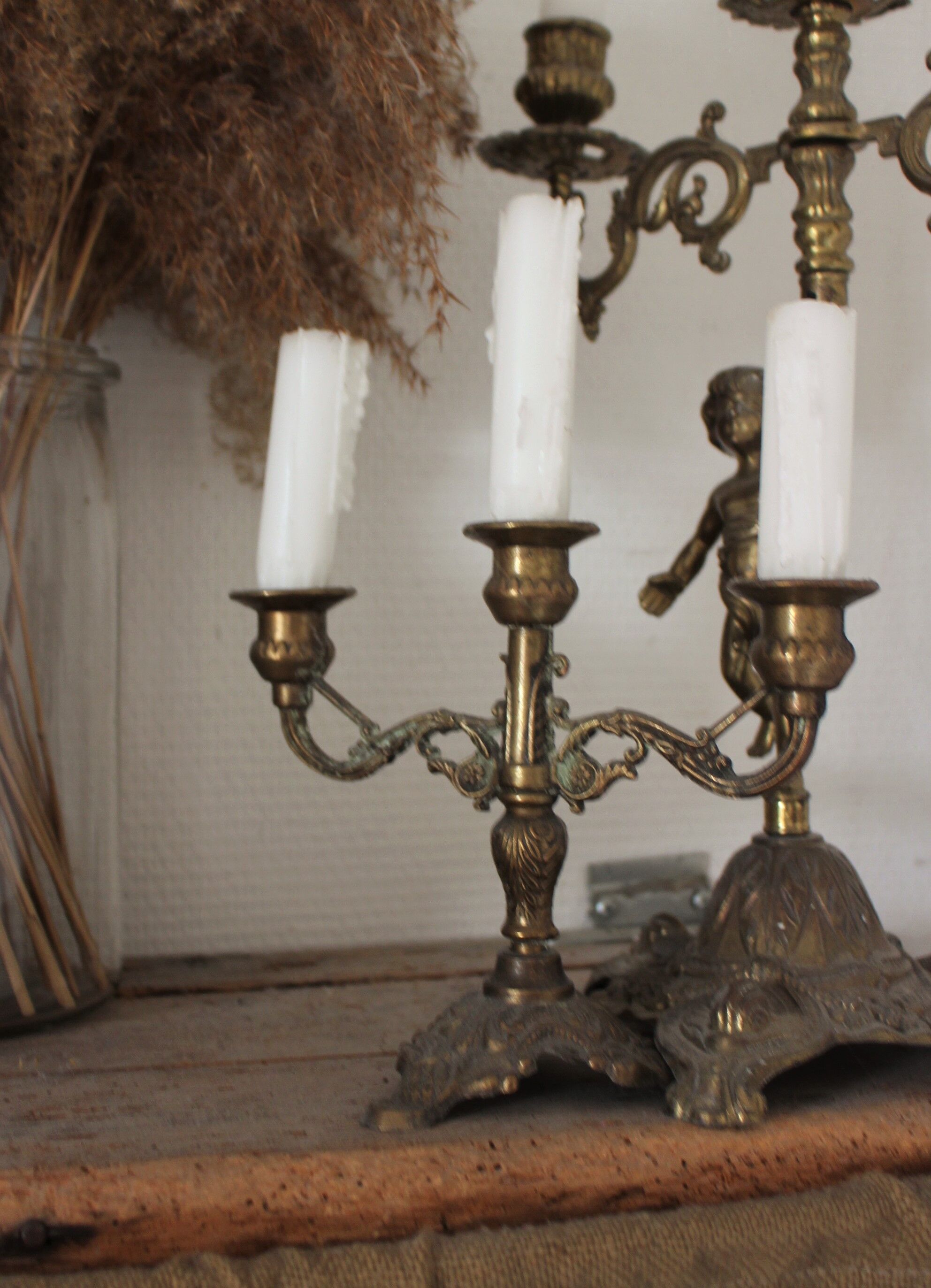 Candlestick three binaries regulated