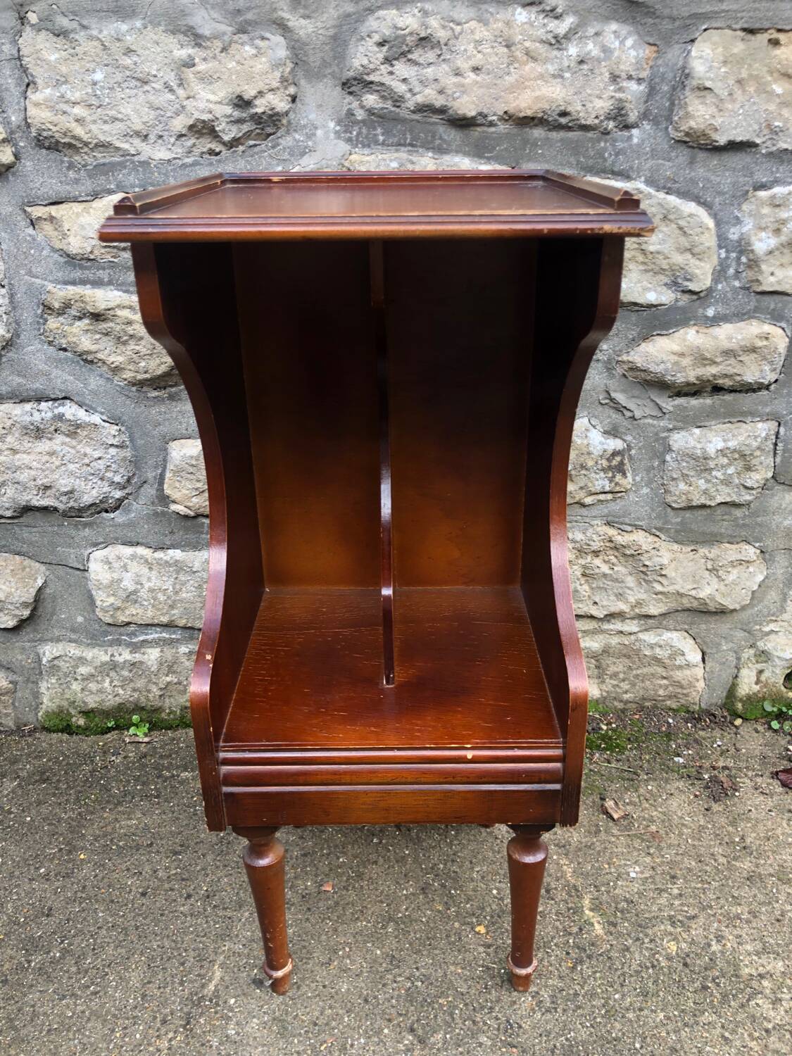 Bedside record holder