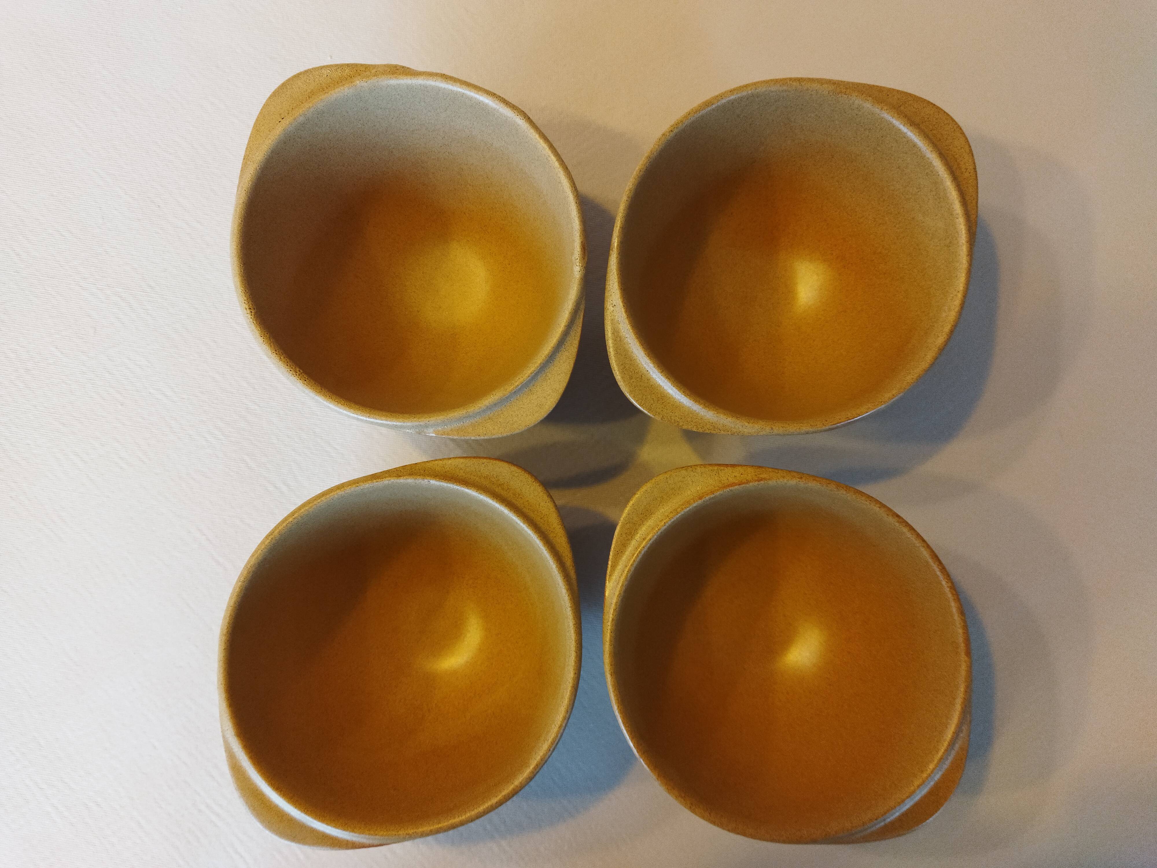 4 ear bowls in Sarreguemines sandstone