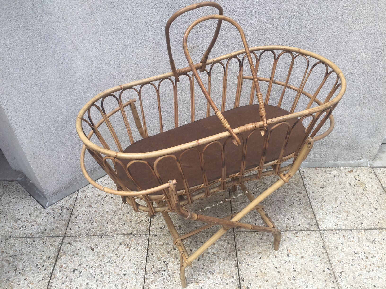 Wicker cradle