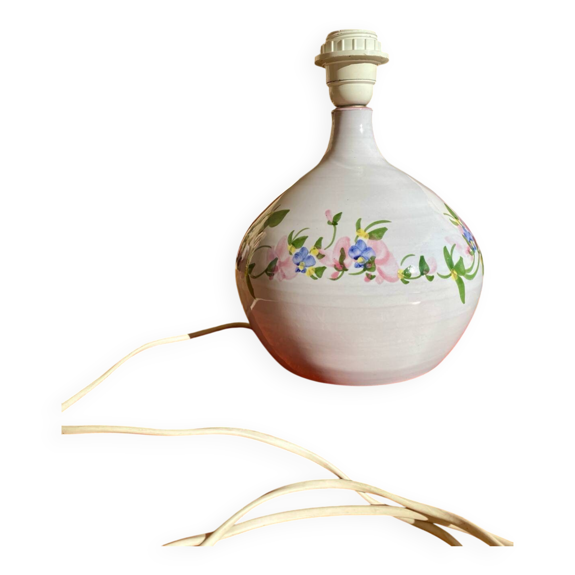 Flowery ceramic lamp