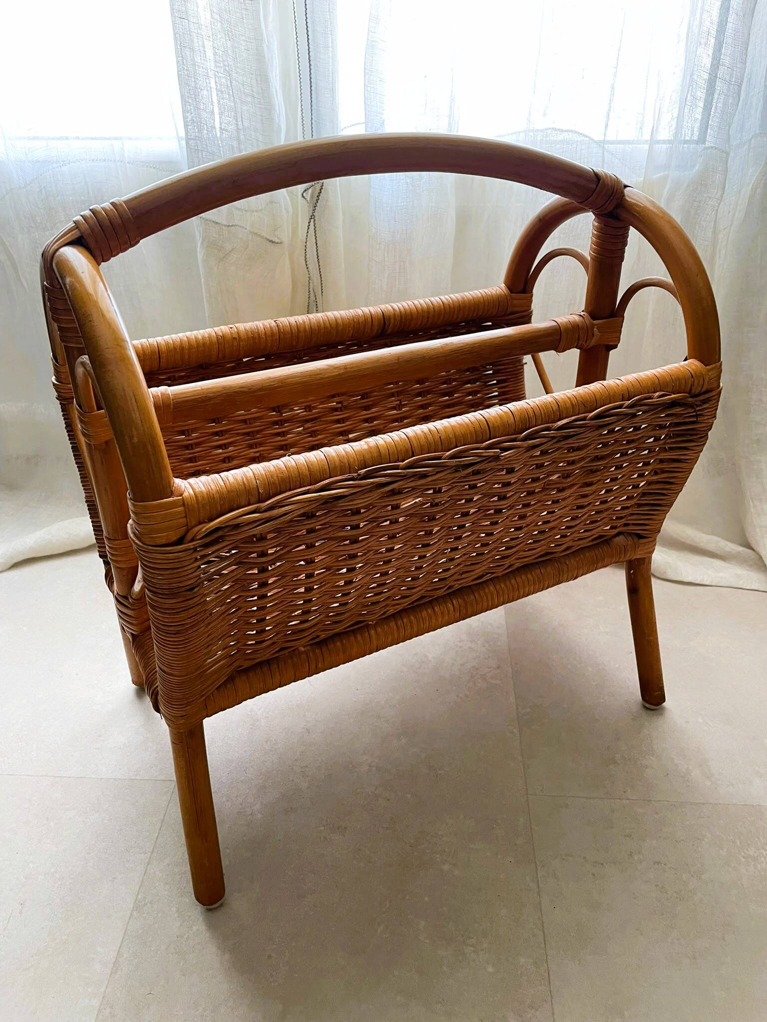 Panier / porte-revues rotin vintage
