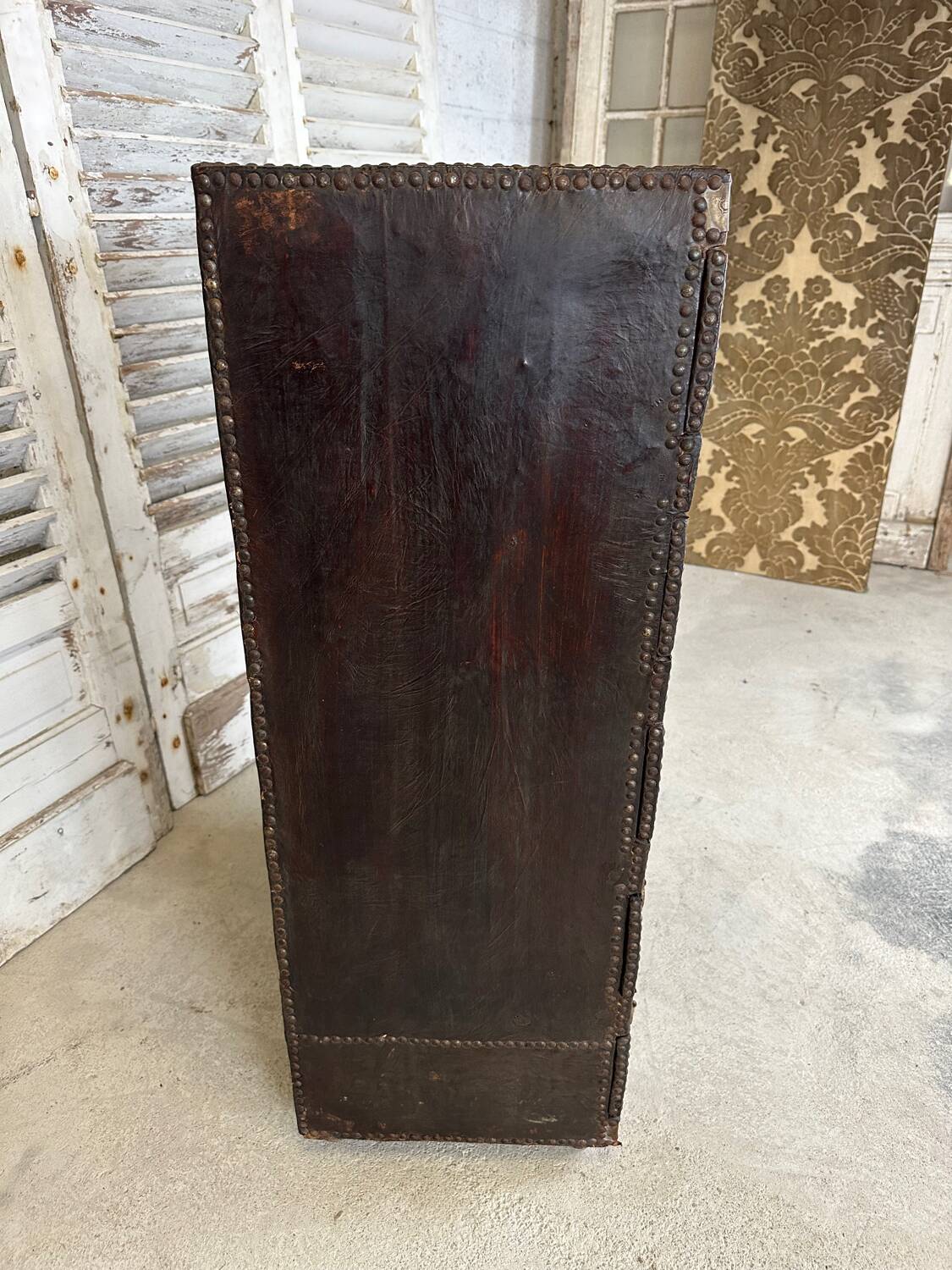 Commode semainier vintage en cuir