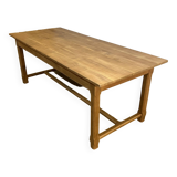 Elegant farm table